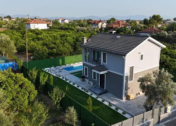 Royal Garden Villa